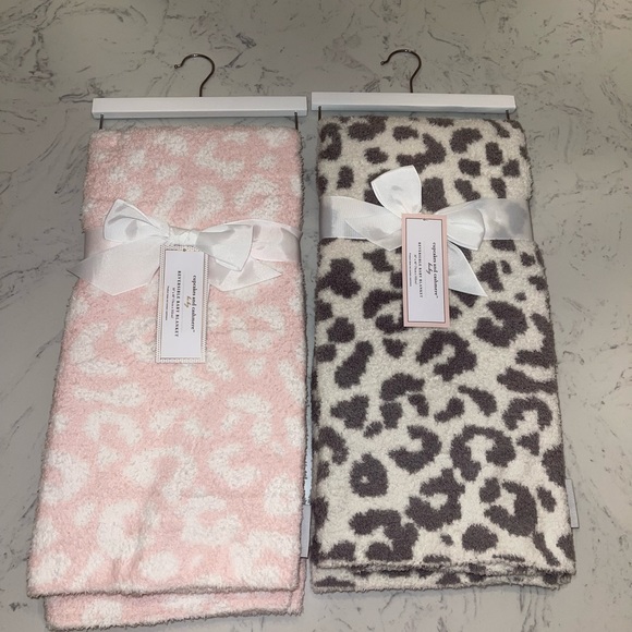 cupcakes & cashmere Bedding Brand New Cupcakes And Cashmere Blanket Bundle Pack Of 2 Poshmark